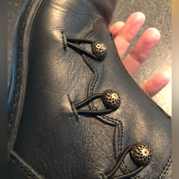 Clarks Outdoor Muckers size  9.5 Black - Picture 3 of 13